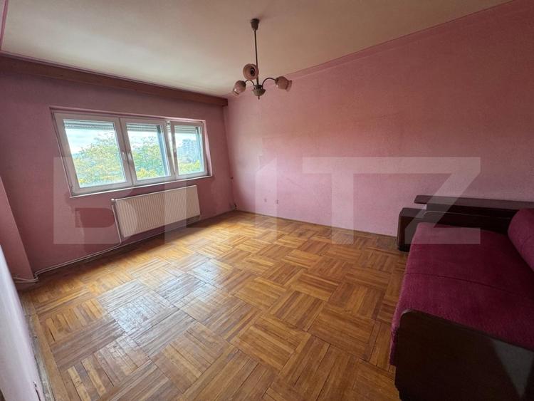 Apartament cu 2 camere decomandat în Hunedoara