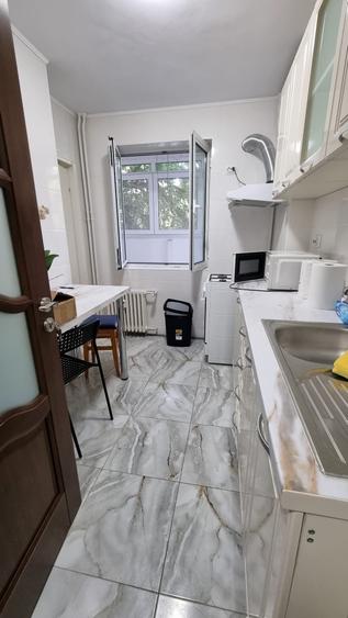 Apartament cu 2 camere semidecomandat în P-ța Unirii