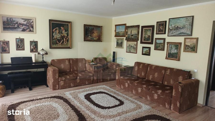 Casă cu 4 camere cu Teren 1.7 Mp în Șcheia