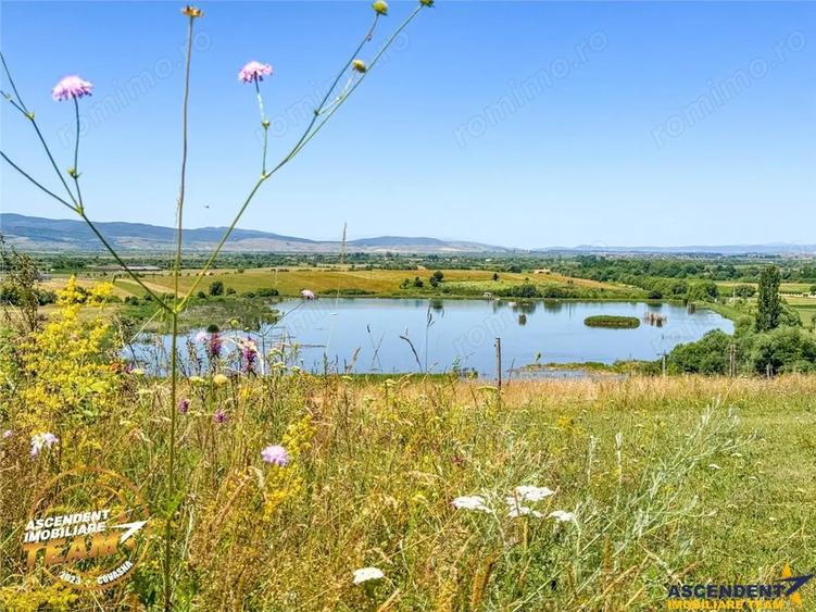 Teren de 14000 mp, în Periferie