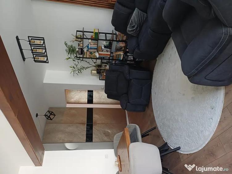 Apartament cu 2 camere semidecomandat în Central