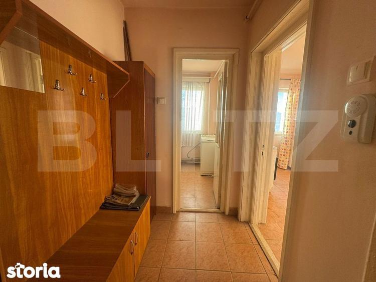 Apartament cu 3 camere semidecomandat în Central