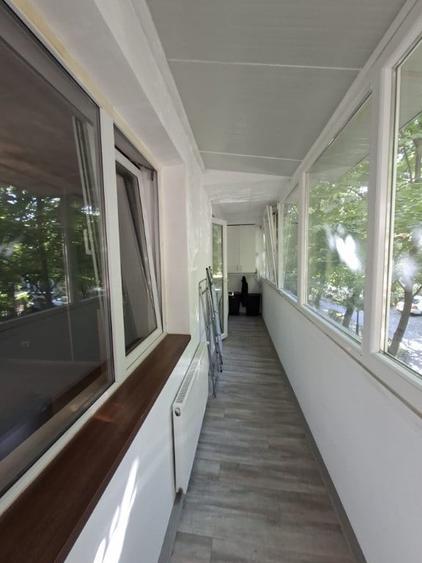 Apartament cu 2 camere semidecomandat în Berceni