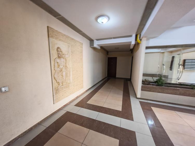 Apartament cu 2 camere semidecomandat în Berceni