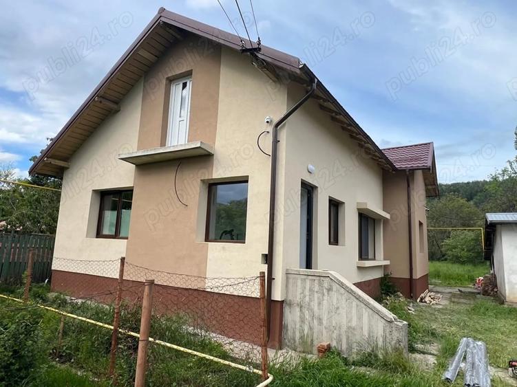 Casă cu 3 camere cu Teren 1400 Mp în Breaza de Jos