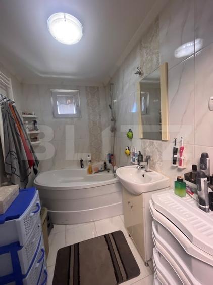 Apartament cu 3 camere decomandat, mobilat în Decebal