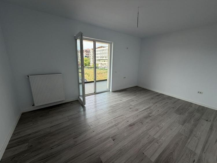 Apartament cu 3 camere decomandat în Fundeni