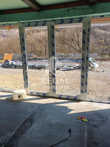 Casă individuală cu 2 camere cu Canalizare în Exterior Vest
