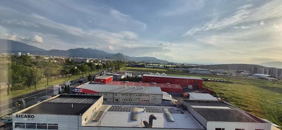 Apartament cu 4 camere decomandat în Triaj