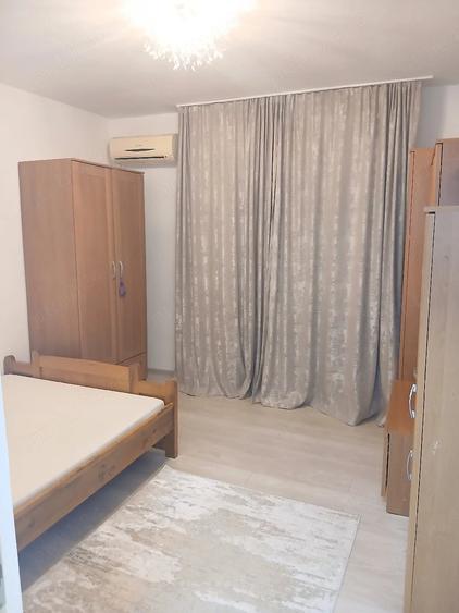 Apartament cu 3 camere decomandat în Exterior Vest