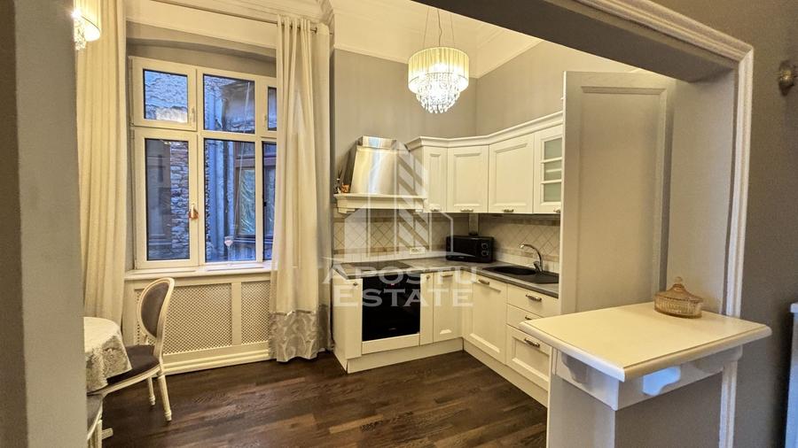 Apartament cu 3 camere semidecomandat, mobilat în Traian