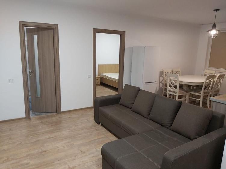 Apartament cu 3 camere decomandat în Florești