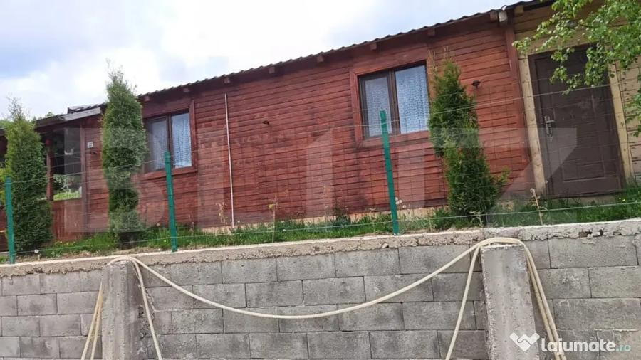 Casă cu 3 camere cu Teren 2330 Mp în Mărișel
