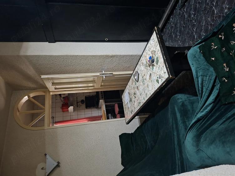 Apartament cu 3 camere decomandat în Tineretului