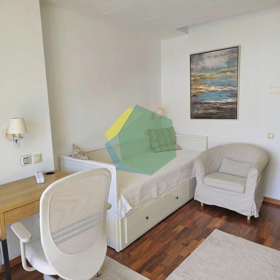 Apartament cu 3 camere, mobilat în Nord