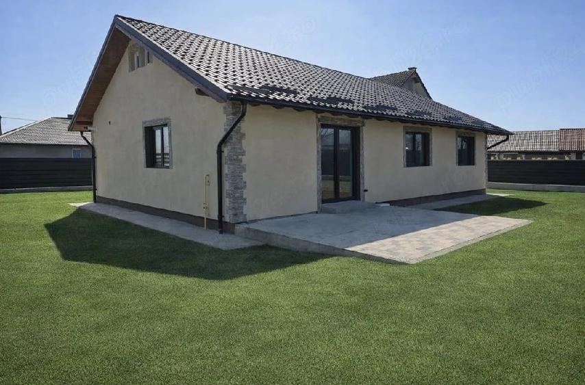 Casă cu Teren 806 Mp în Dumbrava