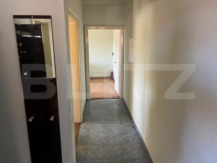 Apartament cu 3 camere decomandat, mobilat în Solidarității