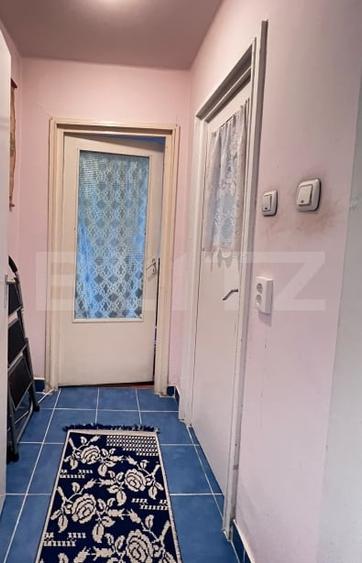 Apartament cu 3 camere semidecomandat, mobilat în Sud-Est