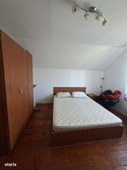 Casă cu 4 camere cu Teren 2600 Mp în Central