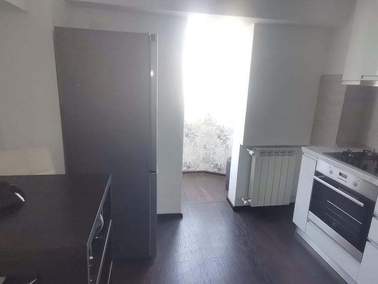 Garsonieră decomandată în Decebal