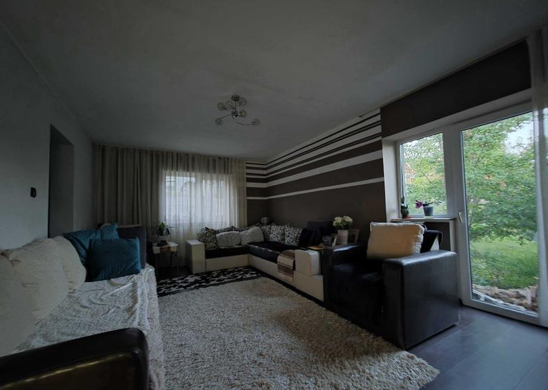 Casă cu 2 camere în Central