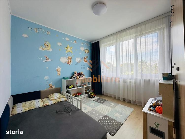 Apartament cu 3 camere decomandat în Rogerius