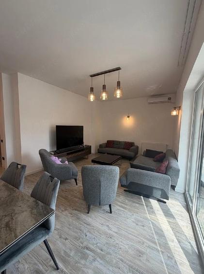 Apartament cu 2 camere decomandat, mobilat în Colentina
