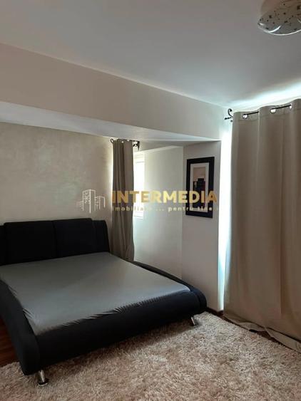 Apartament cu 4 camere decomandat, mobilat în Central