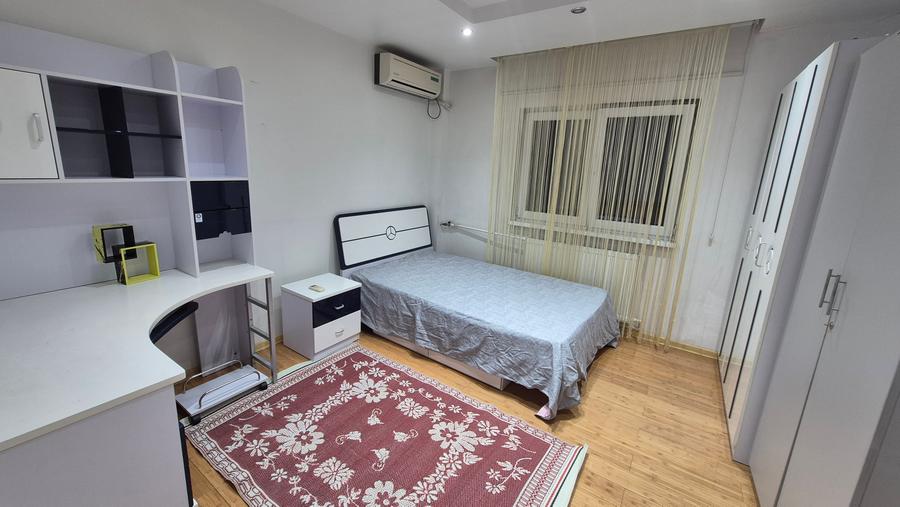 Apartament cu 3 camere decomandat în Vitan Mall