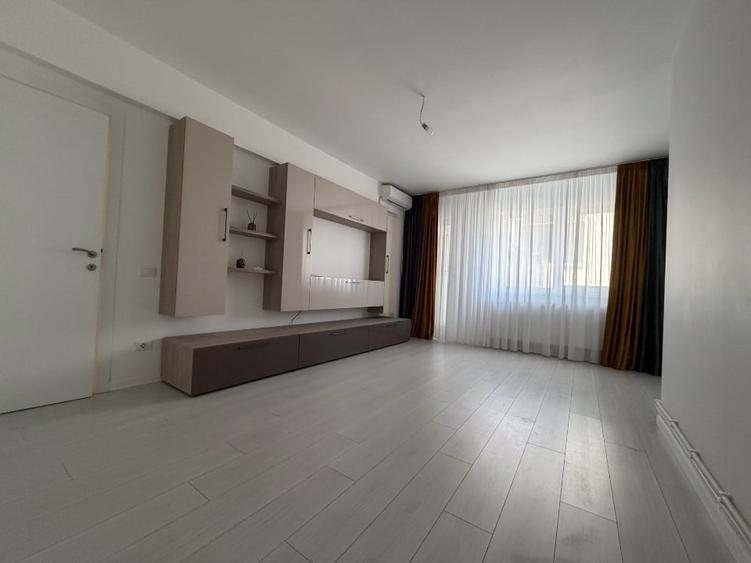 Apartament cu 2 camere decomandat, mobilat în Titan