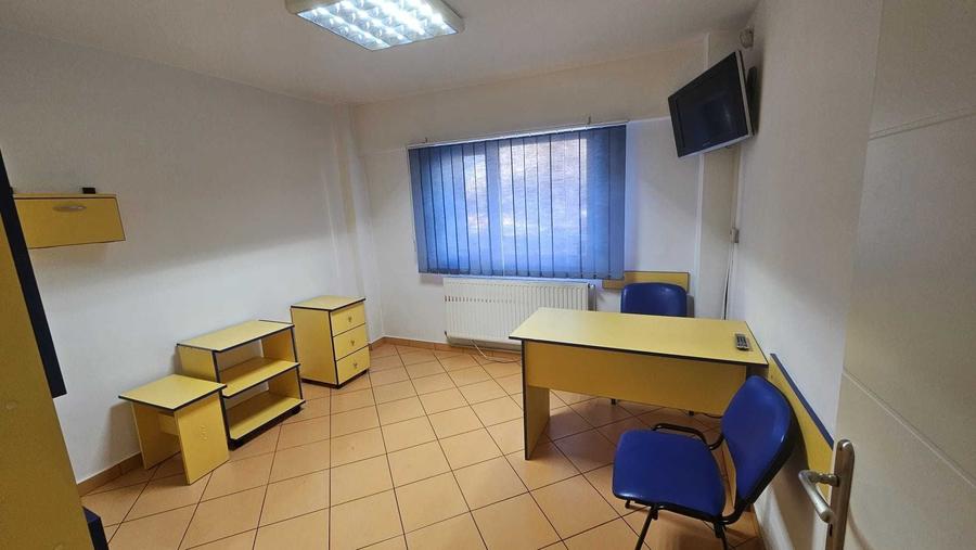 Spațiu comercial, de 35 mp, în Drumul Carului
