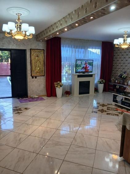 Casă cu 4 camere cu Teren 300 Mp în Ștefăneștii de Jos