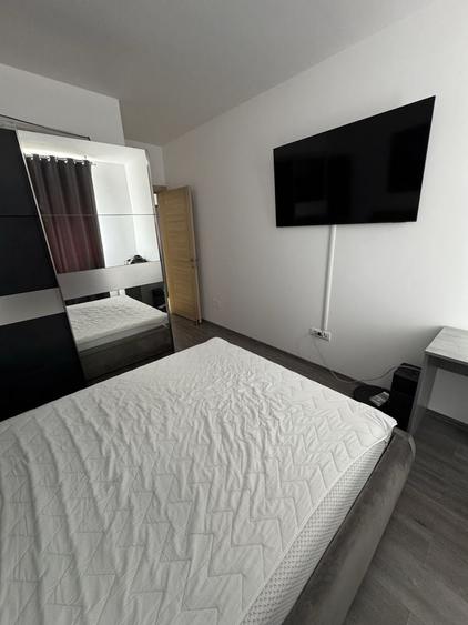 Apartament cu 2 camere decomandat în Berceni