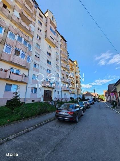 Apartament cu 3 camere decomandat în Terezian