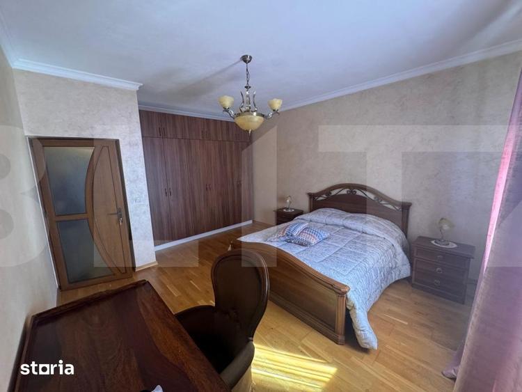 Casă cu 10 camere cu Teren 774 Mp în Tudora