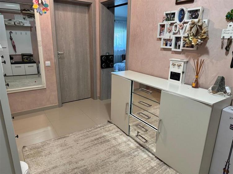 Apartament cu 2 camere decomandat, mobilat în Aeroport