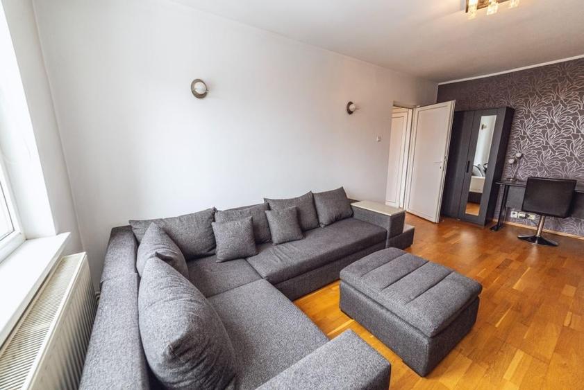 Apartament cu 3 camere semidecomandat, mobilat în Militari