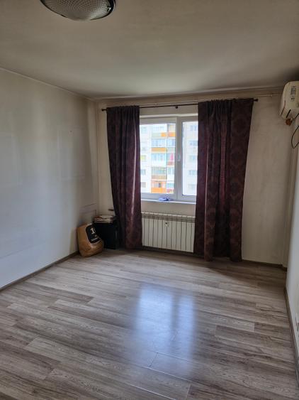 Apartament cu 2 camere decomandat în Drumul Taberei