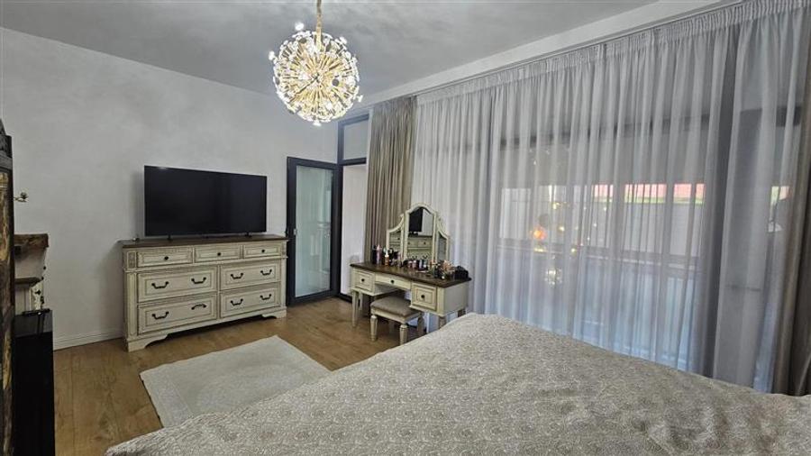 Apartament cu 3 camere decomandat, mobilat în Unirii