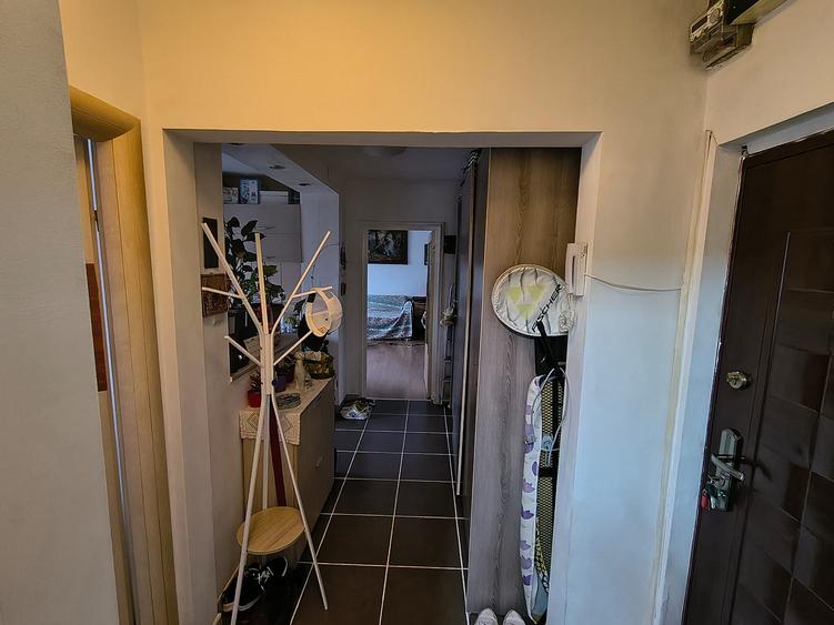 Apartament cu 2 camere decomandat în Drumul Taberei