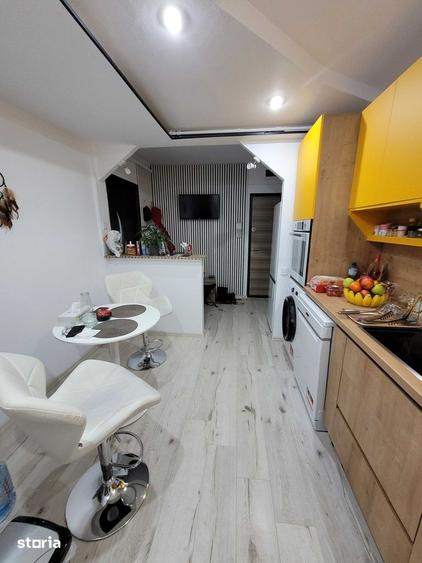 Apartament cu 2 camere semidecomandat în Est