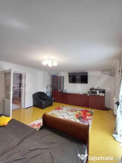 Casă cu 5 camere cu Teren 980 Mp în Mihai Viteazu