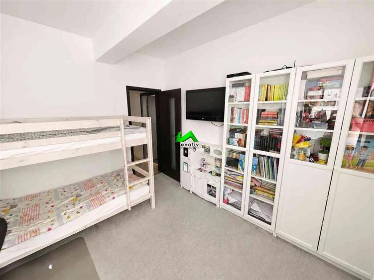 Apartament cu 3 camere decomandat, mobilat în Turnișor