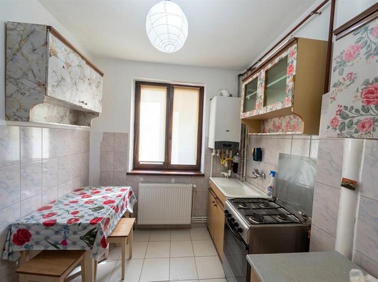 Apartament cu 2 camere semidecomandat în Central