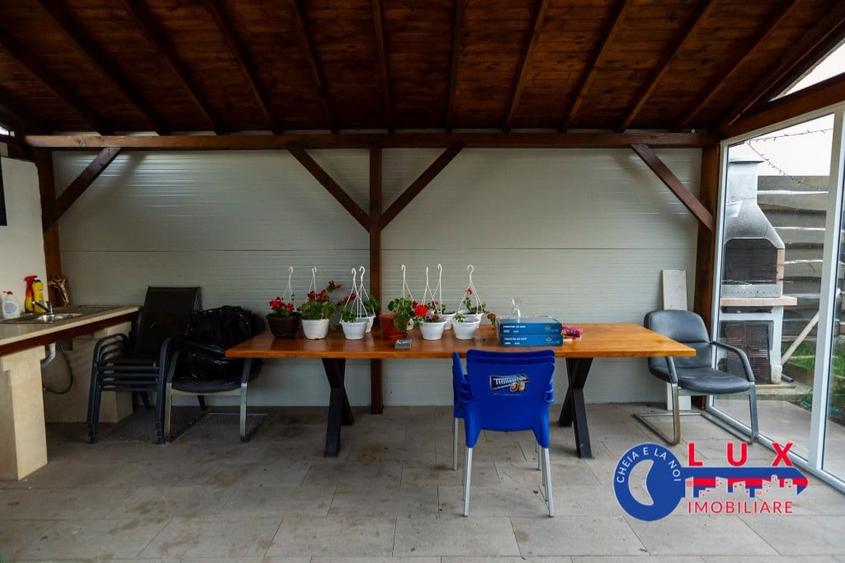 Casă cu 4 camere cu Teren 722 Mp în Babadag