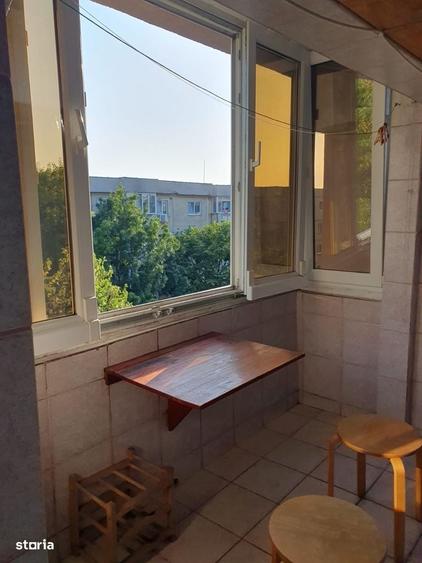 Casă cu 3 camere decomandat în Virtuții