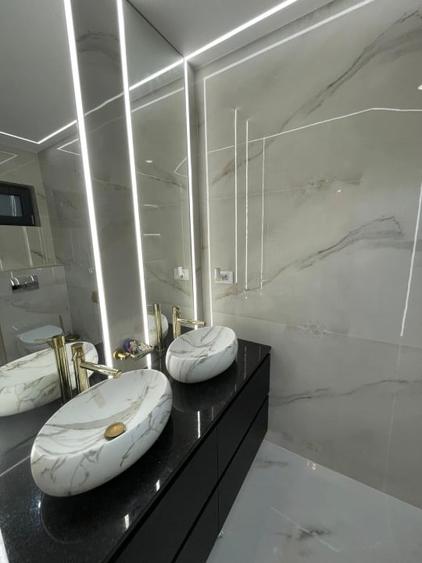 Casă individuală cu 4 camere cu Canalizare în Valea Adâncă