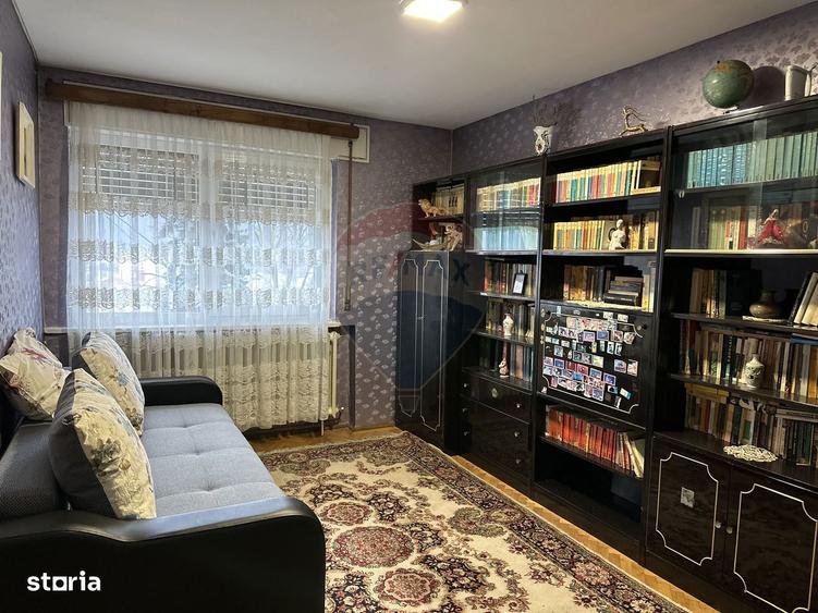 Apartament cu 4 camere, mobilat în Central