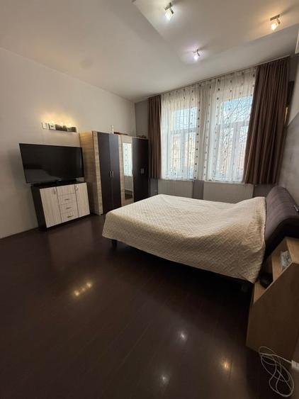 Casă individuală cu 4 camere cu Canalizare în Ultracentral