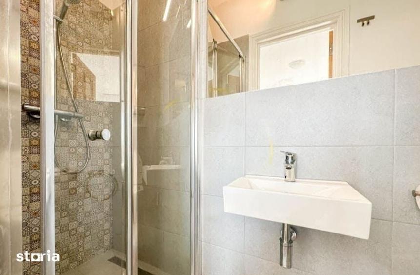 Apartament cu 3 camere semidecomandat în Mărăști